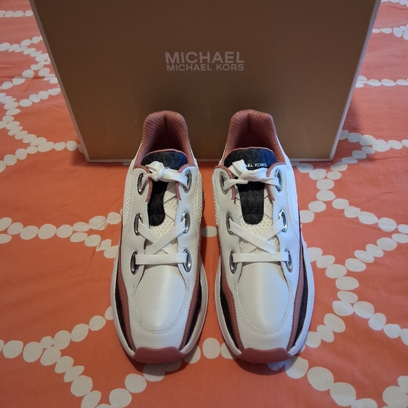 Michael Kors Toni Trainer Sneakers - Picture 3 of 12